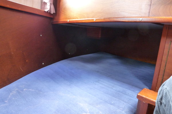 26 Oostvaarder 1040 MS  Jachtbemiddeling Tweede hands motorboten te koop Jachtwerf Oost.JPG 