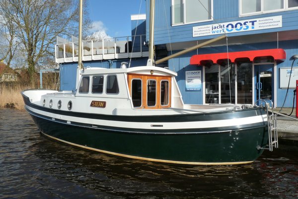 5 Oostvaarder 1040 OK  Jachtbemiddeling Tweede hands motorboten te koop Jachtwerf Oost.JPG 