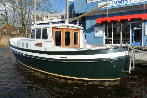 6 Oostvaarder 1040 OK  Jachtbemiddeling Tweede hands motorboten te koop Jachtwerf Oost.JPG 