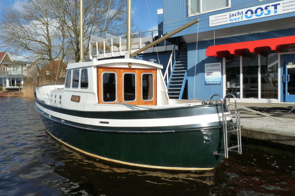 7 Oostvaarder 1040 OK  Jachtbemiddeling Tweede hands motorboten te koop Jachtwerf Oost.JPG 