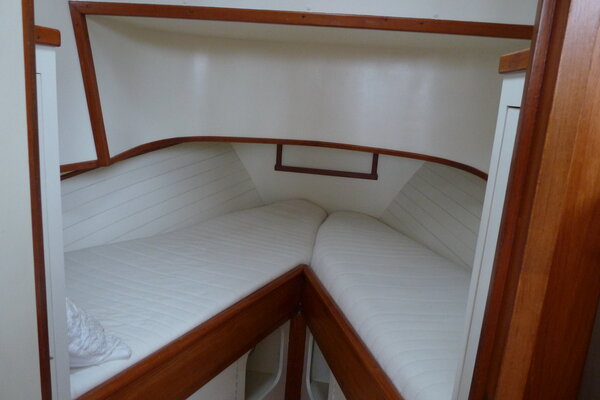19 Jachtwerf Oost - Gillssen kotter - Tweede hands motorboten te koop -Yachtcharter.JPG 