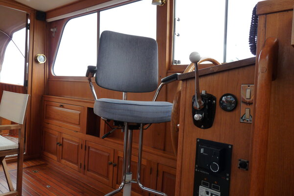 16 Jachtwerf Oost - Gillssen kotter - Tweede hands motorboten te koop -Yachtcharter.JPG 